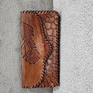 Purse Wallet Leather Tooled Both side Open with Snap and Zipper Tan Black